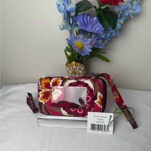 NWT Vera Bradley Carnaby All In One Wristlet Retired Pattern